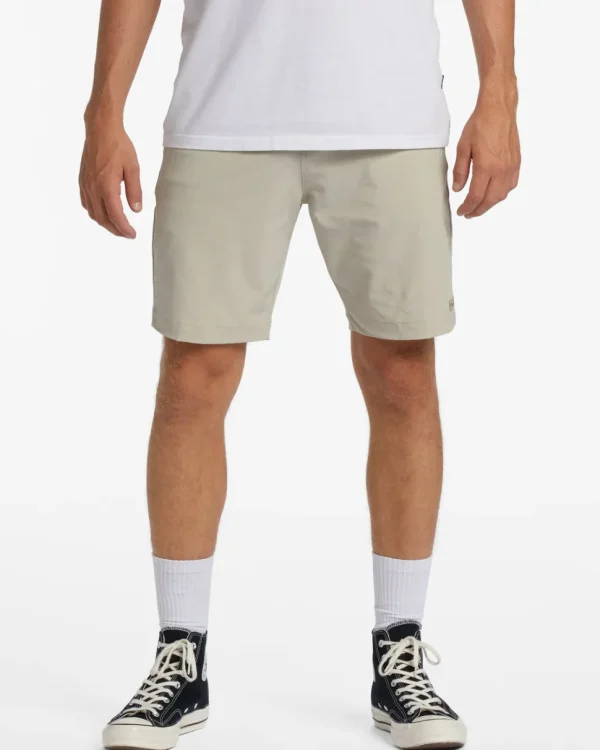 Billabong: Crossfire Mid Submersible 19" Shorts