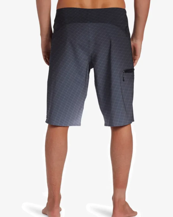 Billabong: Fluid Pro 21" Boardshorts