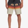 Billabong: Spinner Lo Tide 18" Boardshorts