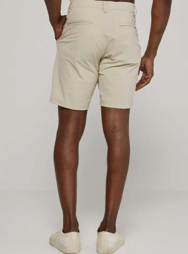 7 Diamonds: Zuma 8" Short