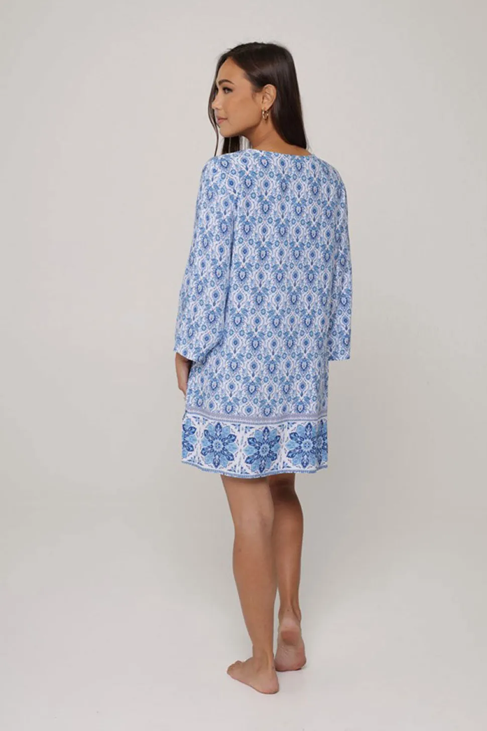 jvaldi_athens_laceneck_tu_1.webp J.Valdi: Athens Lace-Neck Tunic
