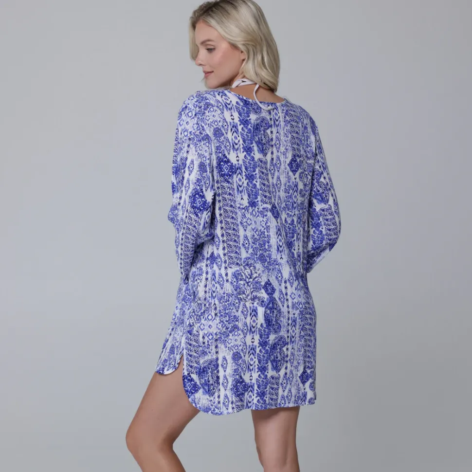 jvaldi_batik_lace_neck_bi_2.webp J.Valdi: Batik Lace Neck Big Shirt