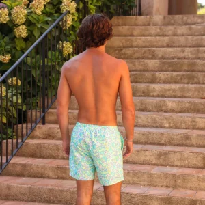 Kulani Kinis: Men's Hibiscus Fizz Swim Trunk
