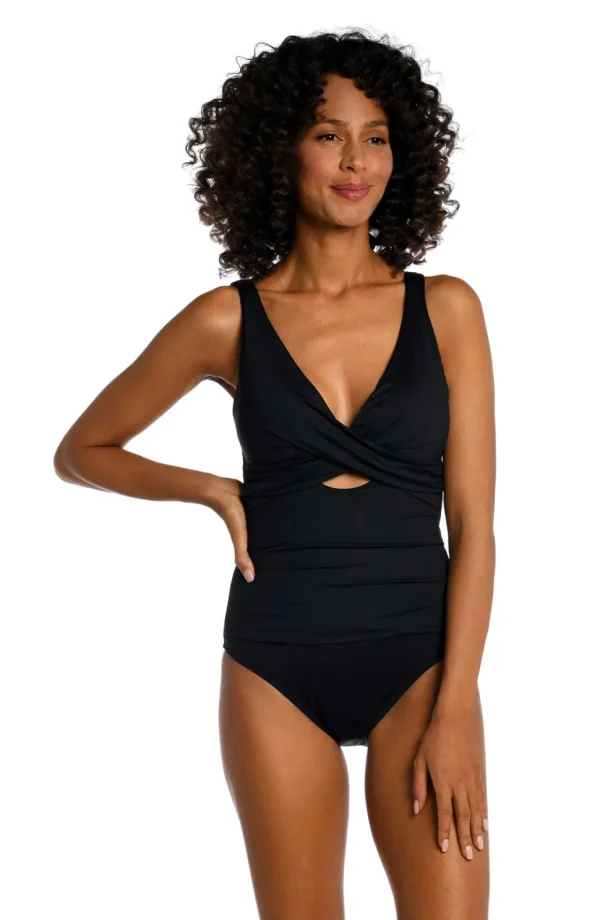 La Blanca: One Piece Island Goddess Cross Front Keyhole Mio