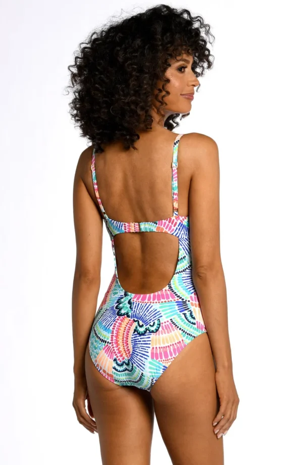 La Blanca: One Piece Waves Of Color Keyhole Mio