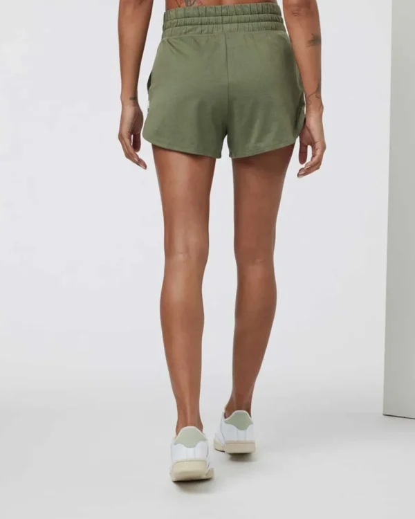 Vuori: Women's Halo Performance Short 2.0